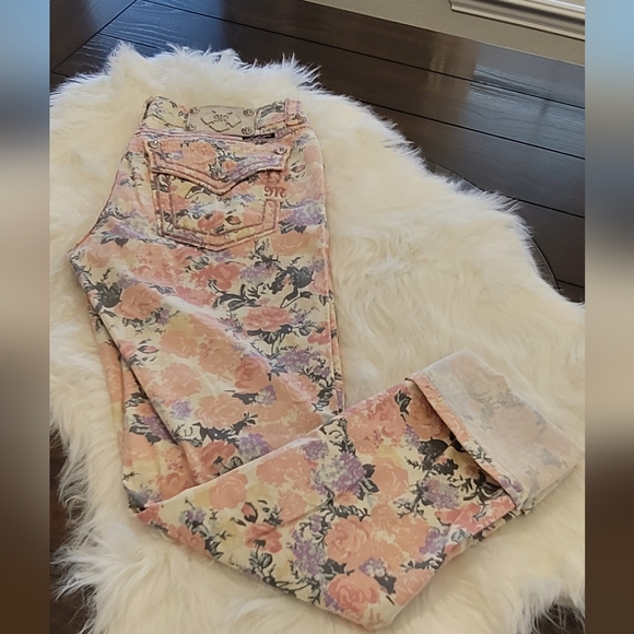 Miss Me Jeans - Picture 3 of 3